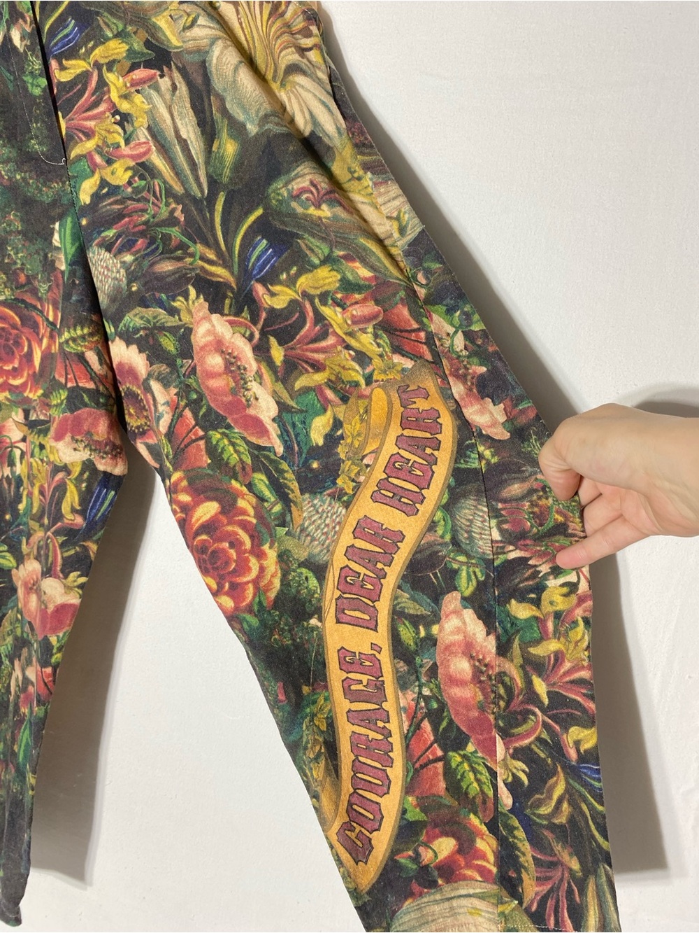 Market of Stars Courage Dear Heart Artist Pant Linen Botanical Sacred Heart L - Picture 9 of 16